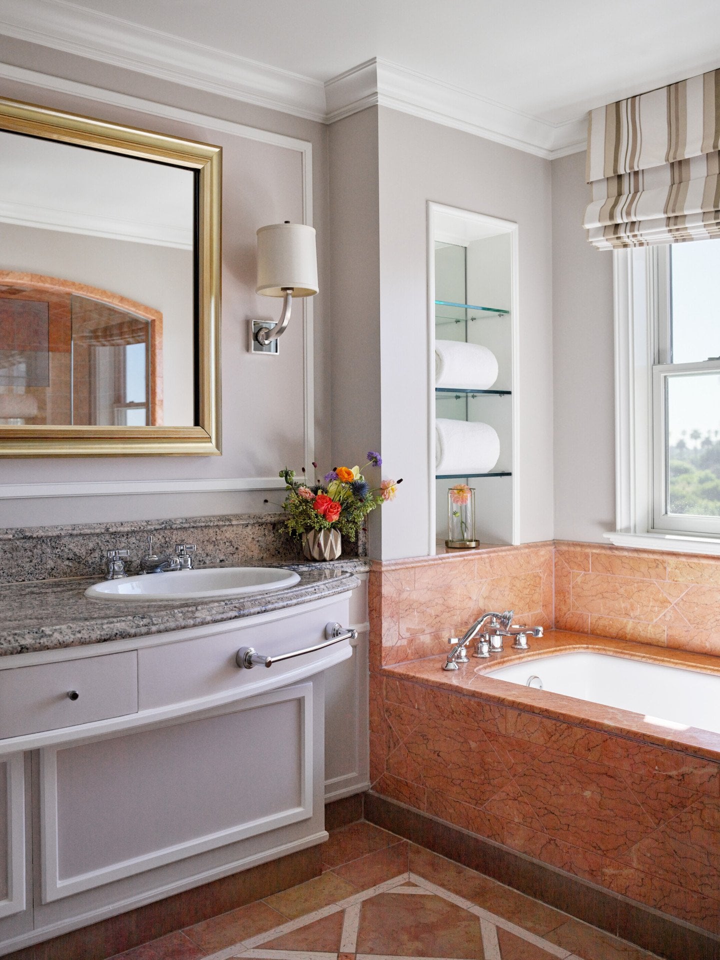 Superior Guestroom at The Beverly Hills Hotel, Beverly Hills 
