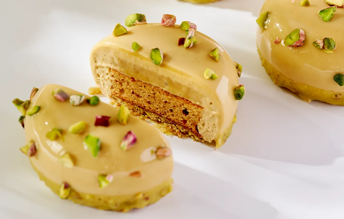 a CLOSE UP IN THE 100% Pistachio dessert