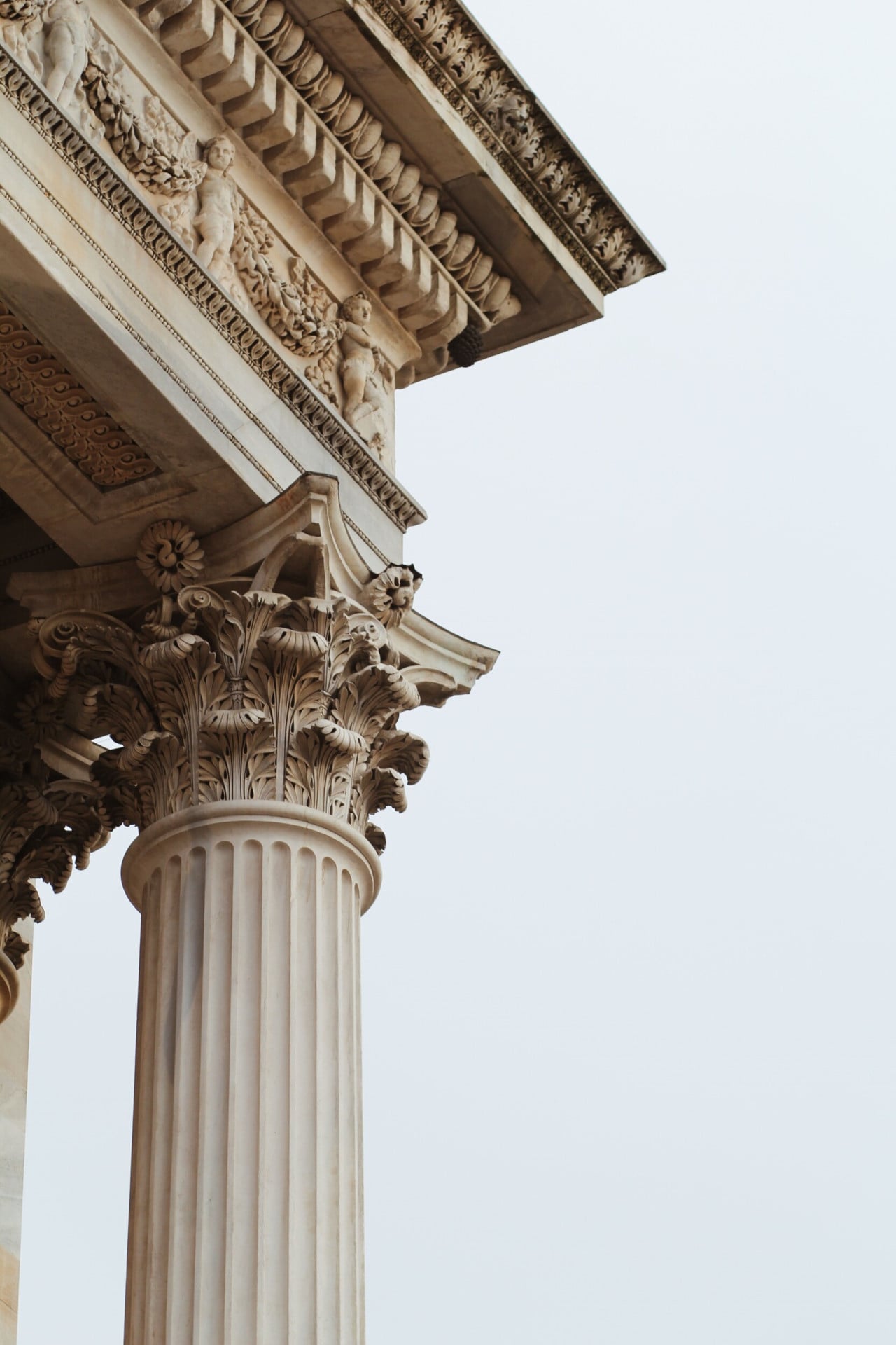 Architectural detail of Arco della Pace 