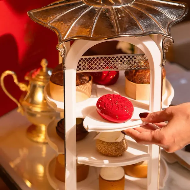 Hotel Plaza Athénée - Tea-Time La Galerie - Le Goûter d'Angelo Musa - Dorchester Collection